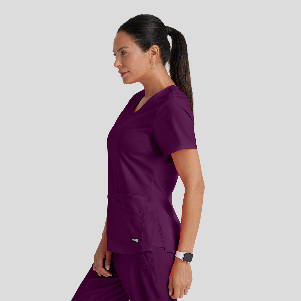 Emma 4-Pocket V-Neck Scrub Top | Wine