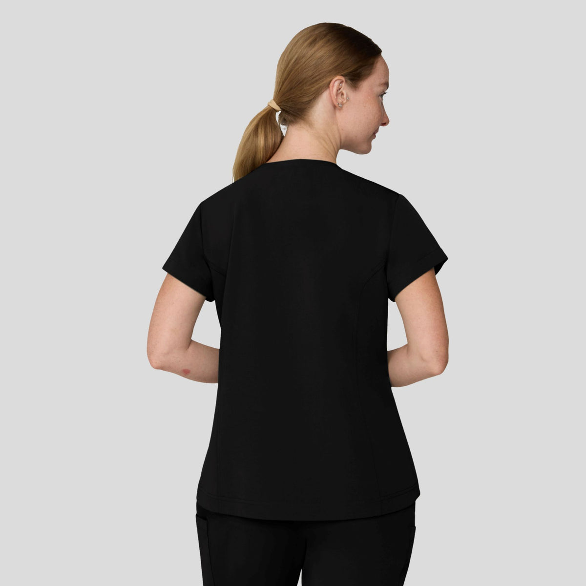 Tempo Women's 1 Pocket Top | Black